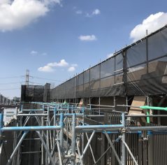 千葉県船橋市大規模修繕工事　枠組足場仮設（3,057㎡）